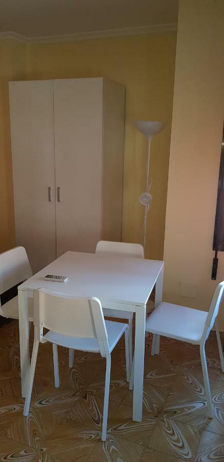 Sleep Turia Apartamentos Casinos Bagian luar foto